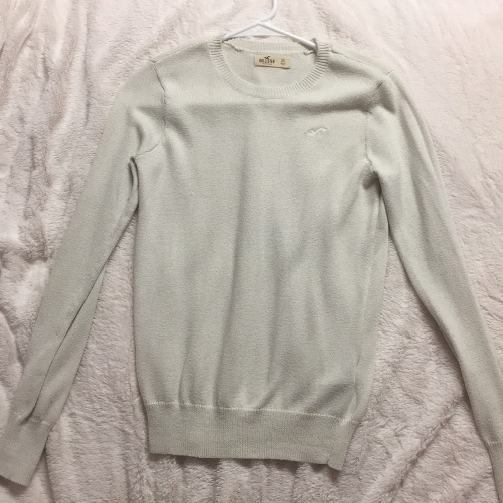❄️HOLLISTER WHITE KNIT LONG SLEEVE CREW NECK❄️